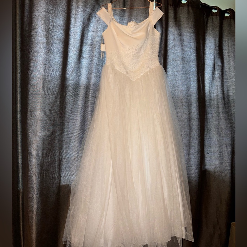 NWT SIZE 12 WEDDING DRESS